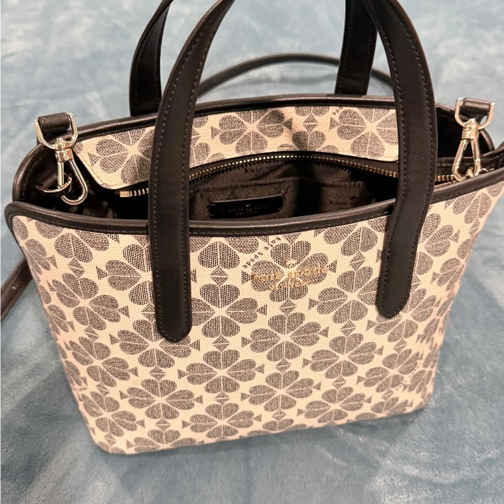 Kate Spade Black and Cream Floral Tote - Picture 2 of 8